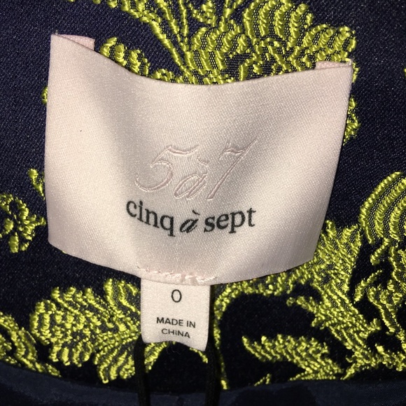 Cinq à Sept blazer - Picture 3 of 6